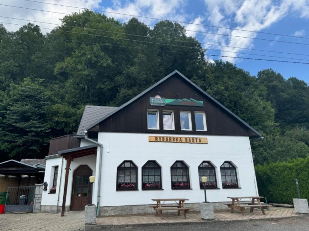 Penzion A Rybarska Basta U Jesetera Jeseník Exterior foto